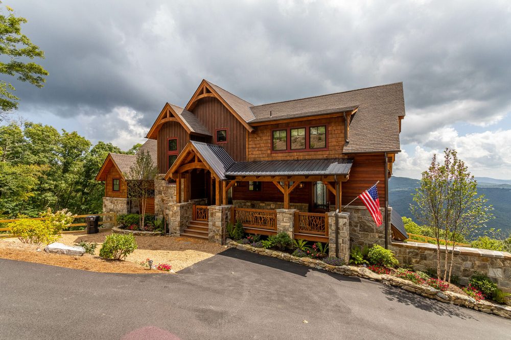 MOSSCREEK Updated September 2024 18 Photos 127 W Jackson Ave