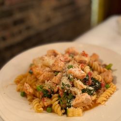 Tutto Fresco - Fusilli Primavera (with vodka sauce)