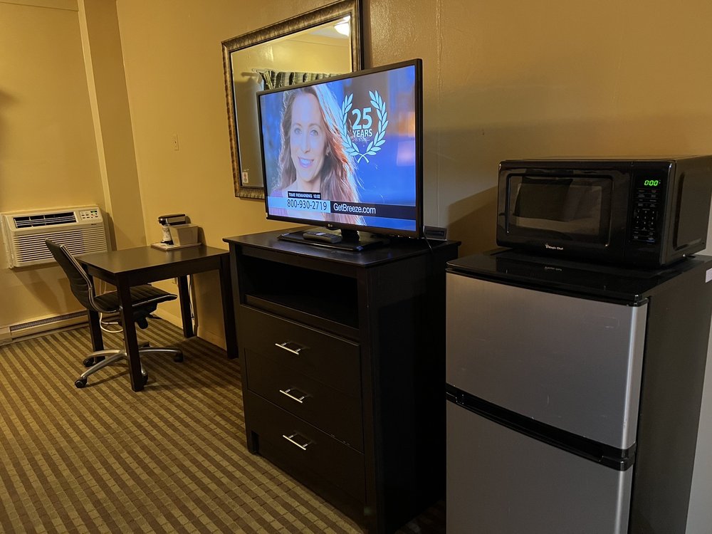 WOONSOCKET MOTOR INN Updated October 2024 333 Clinton St