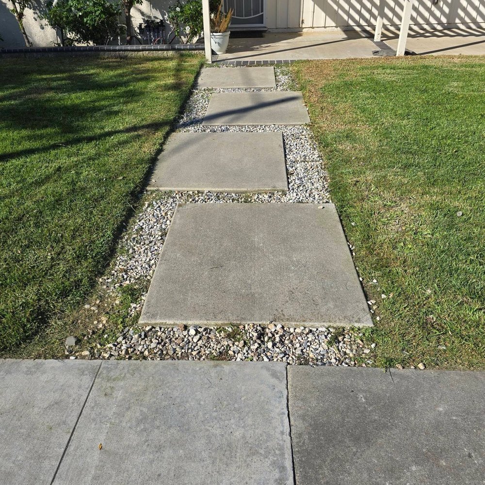 Jesus Lawn Maintenance - After shot - Lawn Services Near Me - Bellflower, California