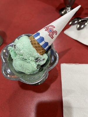 Friendly's by null