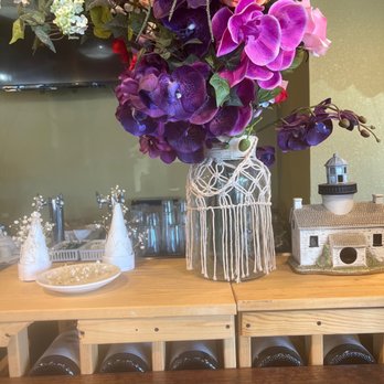 Thai Taste Sushi - Decor - Thai Near Me - Rio Rancho, New Mexico