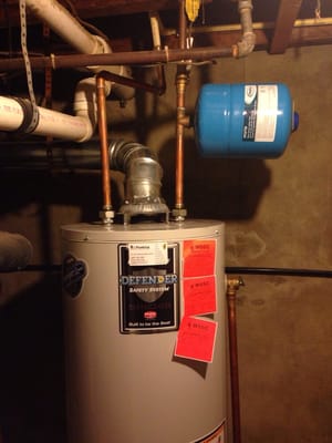 B's Plumbing & Appliance Installation Logo