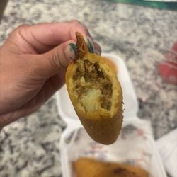 Colombia Tierra Querida Bakery - Beef empanada SO FLAVORFUL