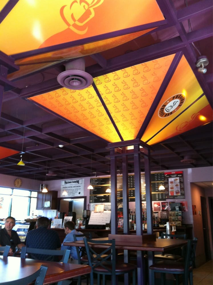 Puccinos Coffee Bar Logo