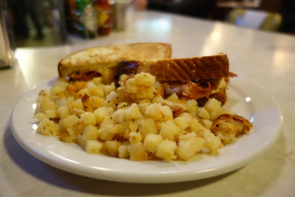 Belmont Diner Marda Loop by null