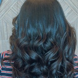 Dominican Hair Salon - Color and blowdry