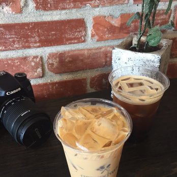 Groundwork Coffee - Iced coffee and vanilla latte. - Coffee & Tea Near Me - Los Angeles, California