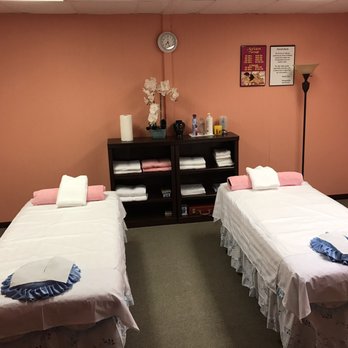 Asian Massage - The couples room set for your relaxing Massage - Massage Therapy Near Me - Wheeling, West Virginia Asian Massage - The couples room set for your relaxing Massage - Massage Therapy Near Me - Wheeling, West Virginia