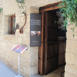 Estudio Galeria Juanjo San Pedro - Studio Entrance