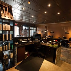 Gelous Nails Esthetics and Hair - Reception
