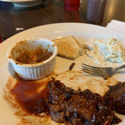 Links at Chaffee Crossing - Burnt ends and nachos. Forgot to grab a pic at the start. Plates were cleaned when we finished though.