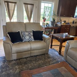 Clark's Home Furnishings - Love seat