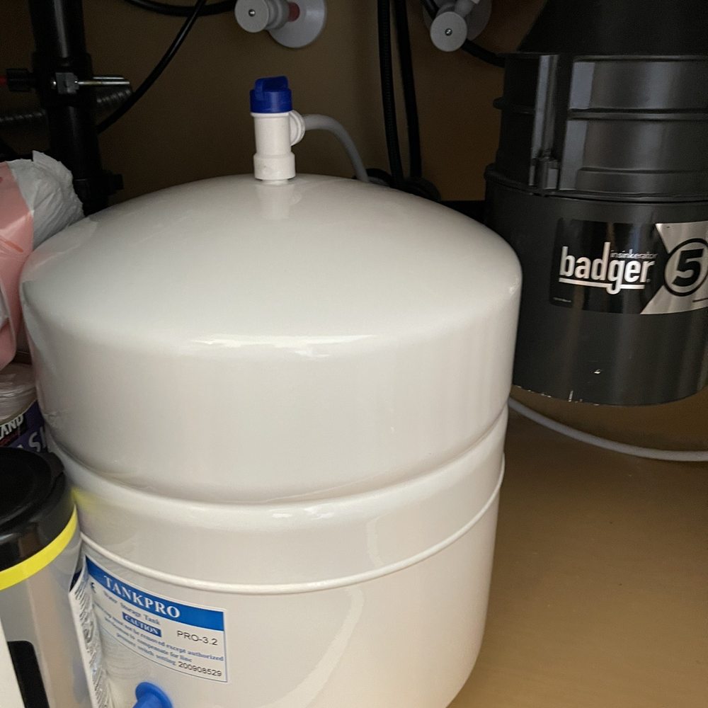 The Water Hook Up - Reverse Osmosis 3 gallon holding tank. - Water Purification Services Near Me - Elk Grove, California The Water Hook Up - Reverse Osmosis 3 gallon holding tank. - Water Purification Services Near Me - Elk Grove, California
