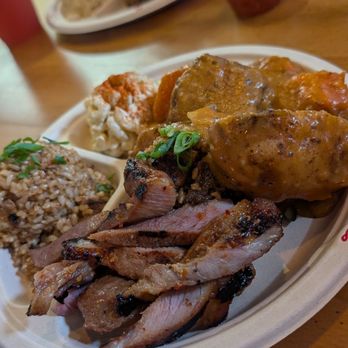 Guava Smoked - Mixed plate with chicken and beef stew - Barbeque Near Me - Honolulu, Hawaii Guava Smoked - Mixed plate with chicken and beef stew - Barbeque Near Me - Honolulu, Hawaii