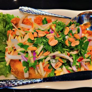 Ruk Thai Restaurant - Fried trout - Thai Near Me - Kirkland, Washington