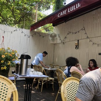 CAFÉ LULUc - Backyard patio - French Near Me - Brooklyn, New York
