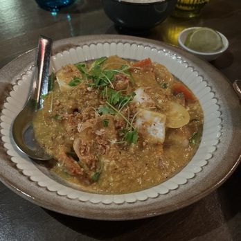 Chalong - Thai Near Me - New York, New York