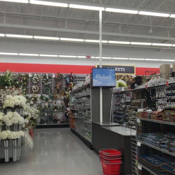 Michaels - Michaels of Stoughton -- RK Plaza : 1360 Park Street / Route 27, Stoughton             Interior - Arts & Crafts Near Me - Stoughton, Massachusetts
