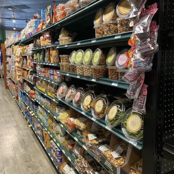 Cordelia's Market - a wide aisle of food - Grocery Near Me - Memphis, Tennessee