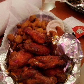 The Original Q Shack - Pound of wings with fried okra - Barbeque Near Me - Durham, North Carolina The Original Q Shack - Pound of wings with fried okra - Barbeque Near Me - Durham, North Carolina