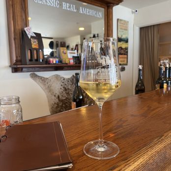 Galante Vineyards Tasting Room - 2024 wagon wheel white Sauvignon blanc - Wine Tasting Room Near Me - Carmel, California Galante Vineyards Tasting Room - 2024 wagon wheel white Sauvignon blanc - Wine Tasting Room Near Me - Carmel, California
