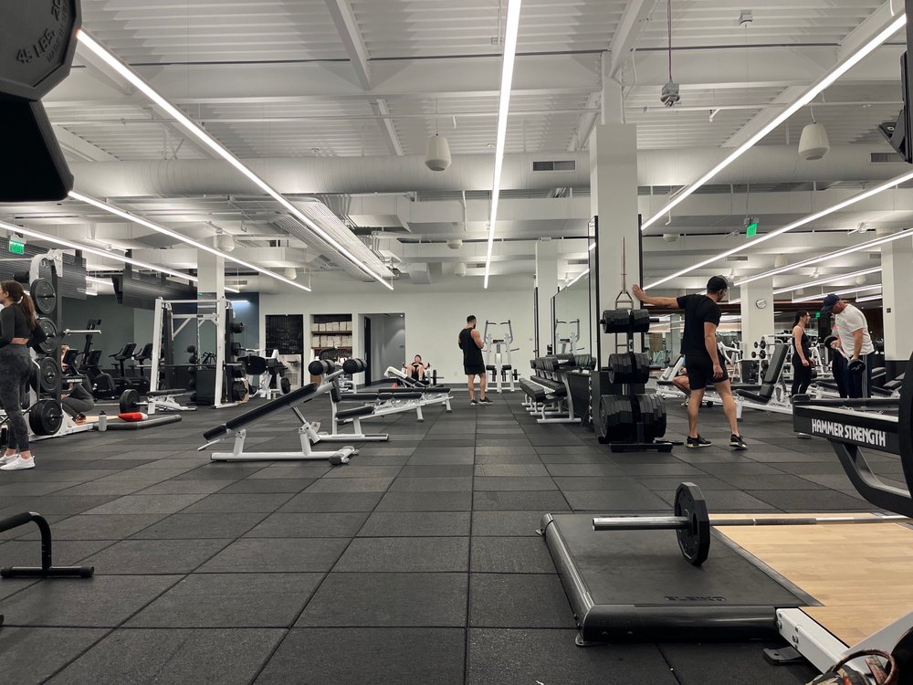 equinox-studio-city-14-reviews-12833-ventura-blvd-los-angeles