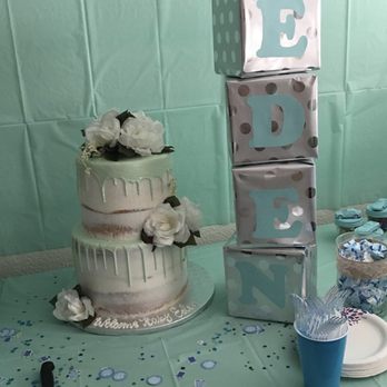 Beelicious Cakes - Baby shower cake - Custom Cakes Near Me Beelicious Cakes - Baby shower cake - Custom Cakes Near Me
