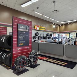 Les Schwab Tire Center