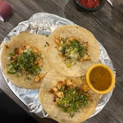 Los Mexicanos - Shrimp street tacos