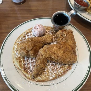 Fixins Soul Kitchen - Fried Chicken and Waffles // ig: @sandyeatslocal - Soul Food Near Me - Tulsa, Oklahoma