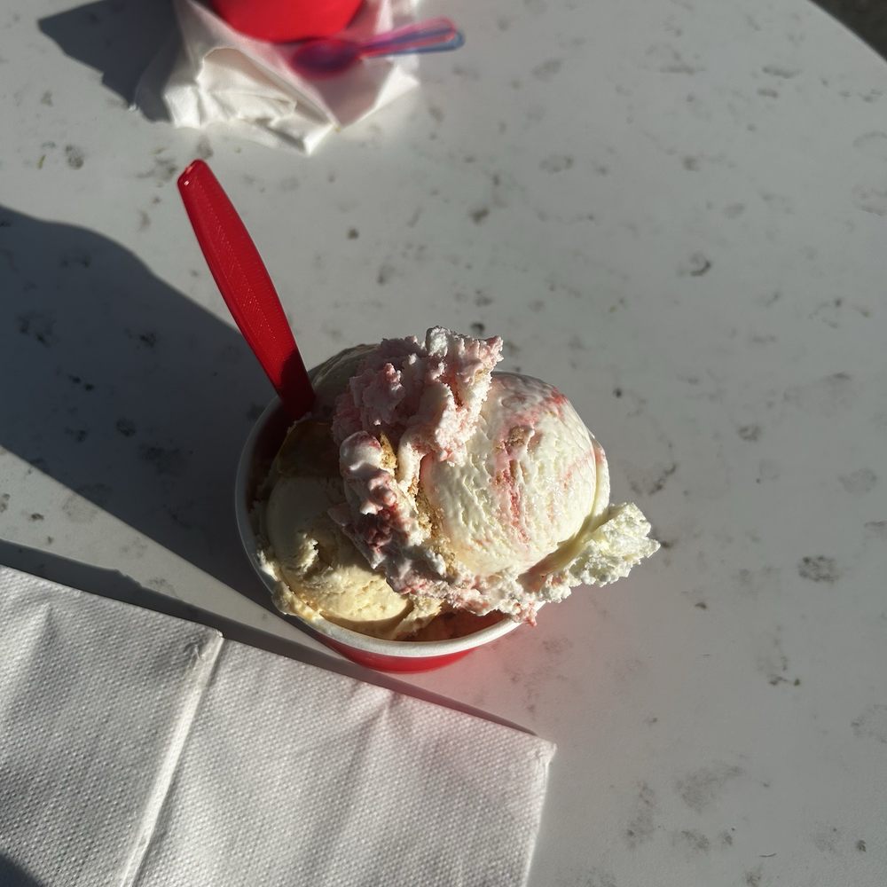 Booms Ice Cream - Ice cream, so delicious - Ice Cream & Frozen Yogurt Near Me - Hugo, Minnesota