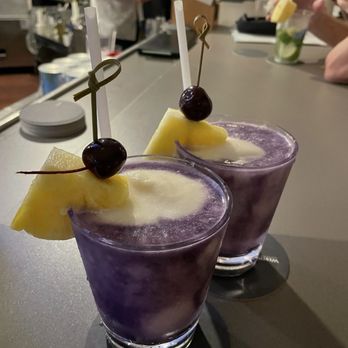 The Beach Bar - Ube Chi Chi - Bars Near Me - Honolulu, Hawaii