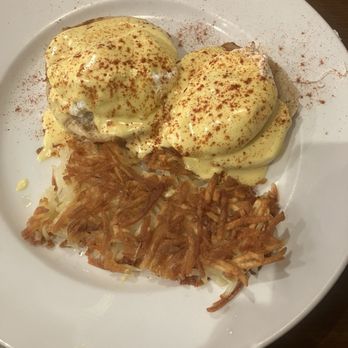 DC Cafe - Eggs Benedict - Breakfast & Brunch Near Me - Reno, Nevada