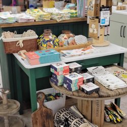 Duck and Dodo - Welcome to our new store at
270 Adelaide st south !