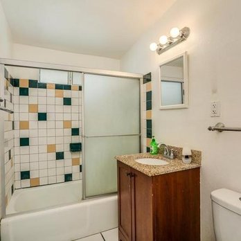 MY General Construction - Bathroom before photo - General Contractors Near Me - Palm Springs, California MY General Construction - Bathroom before photo - General Contractors Near Me - Palm Springs, California