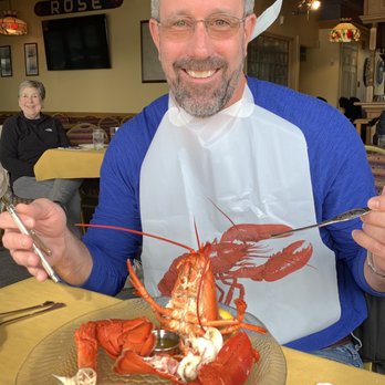 The Dockside Inn & Restaurant - Seafood Near Me - Lunenburg, Nova Scotia
