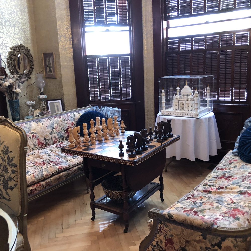 Curry Mansion Inn - Front parlor - Hotels Near Me - Key West, Florida Curry Mansion Inn - Front parlor - Hotels Near Me - Key West, Florida