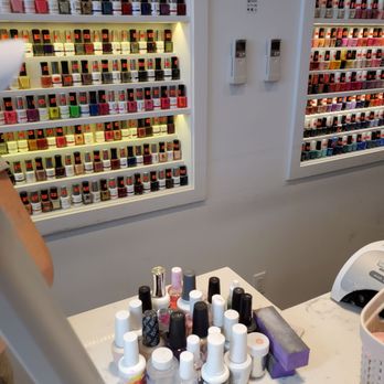 Bisou Nail Spa - Nail Salons Near Me - Brooklyn, New York