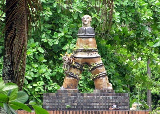 Oficina Ceramica Francisco Brennand by null