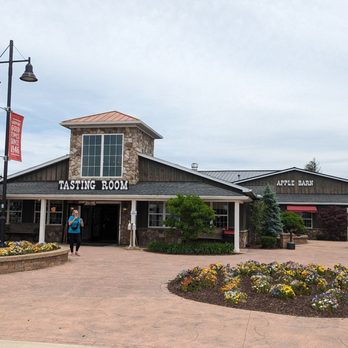 Blake's Orchard & Cider Mill - Fruits & Veggies Near Me - Armada, Michigan Blake's Orchard & Cider Mill - Fruits & Veggies Near Me - Armada, Michigan