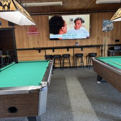 Bonanza Restaurant and Bar - Pool tables in the bar