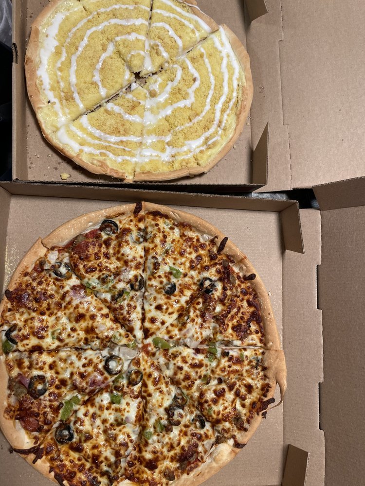 Food from Gambino's Pizza