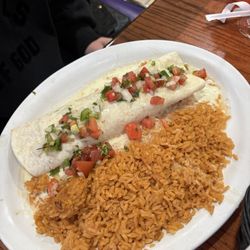 Casa Mexicana - Lunch Special #8 ("One super burrito stuffed with chicken or beef, pico de gallo, and melted cheese. Served with rice.")
