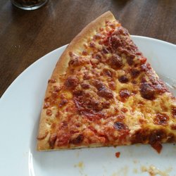 Padrino's Pizzaria - Pepperoni slice pizza