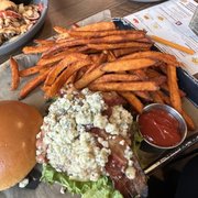 Photo of Wood-n-Tap Bar & Grill- Hartford - Hartford, CT, United States. Bleu