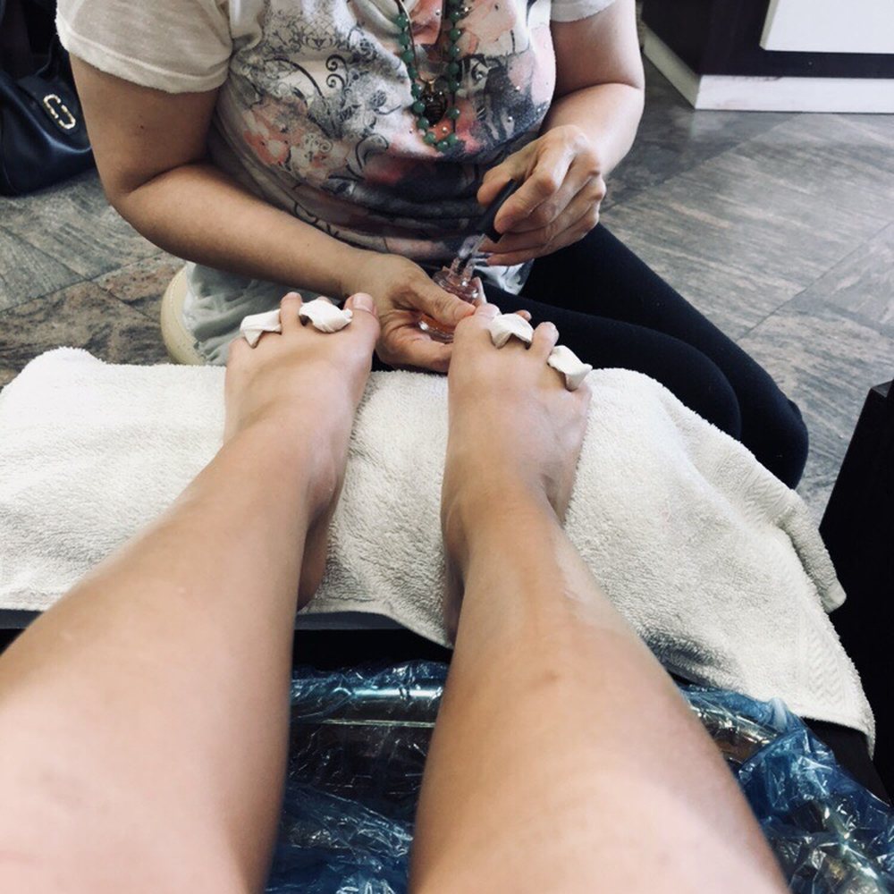 Glamour Nails - Solana Beach - Getting my toes painted! - Nail Salons Near Me - Solana Beach, California