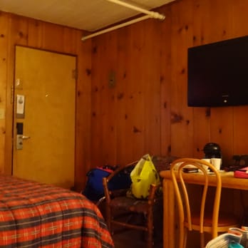 St. Mary Lodge & Resort - Hotels Near Me - Glacier, Montana St. Mary Lodge & Resort - Hotels Near Me - Glacier, Montana