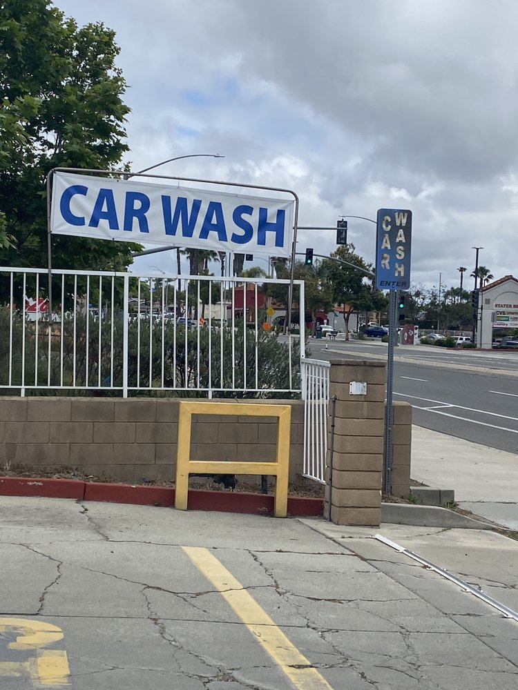 FOUNTAIN CAR WASH 1352 N Santa Fe Ave, Vista, California Car Wash
