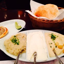 Almanara - Trio de pastas: babaganouch, coalhada seca, homus
